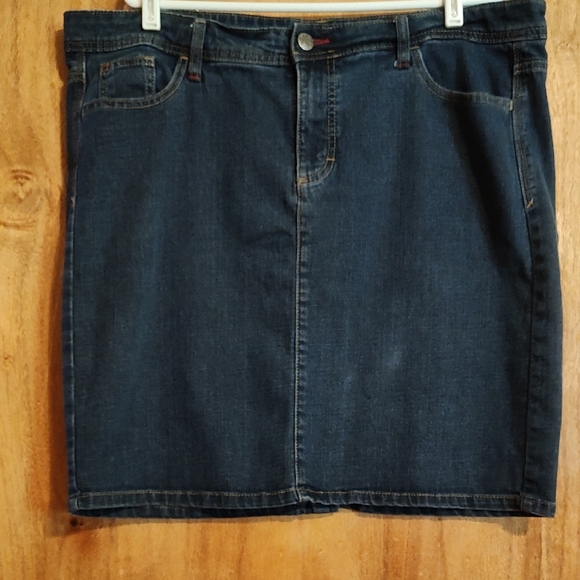 Wrangler Stretch Medium Wash Denim Skirt Cotton Blend Plus Size Blue Jean Sz 18 - Picture 1 of 8